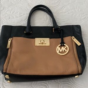 EUC Michael Kors Purse
